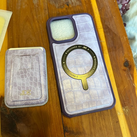 iPhone 14 pro max Purple alligator case with removable magnetic wallet Stand. - Picture 4 of 5